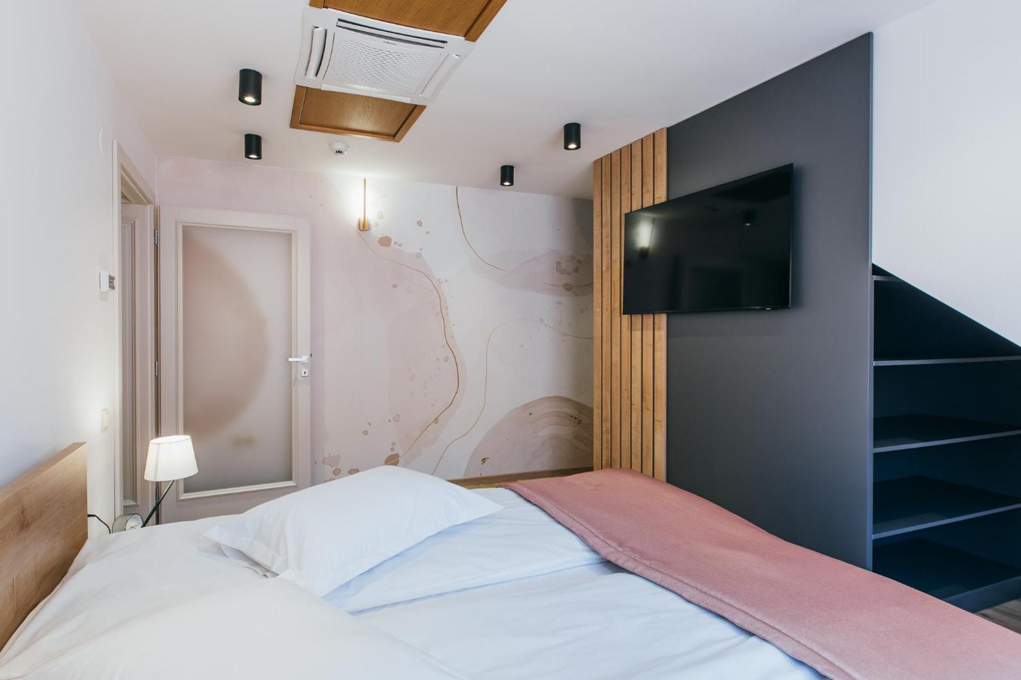 Nozon Apartments & Wellness Одореу Секуеш Екстериор снимка